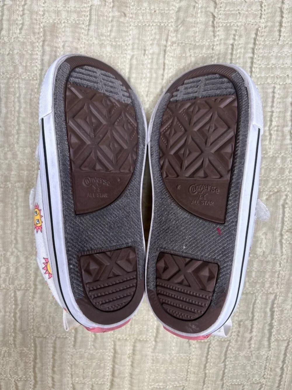 Child 7 Converse All Star Low Top Sun Print Velcro Unisex Sneakers